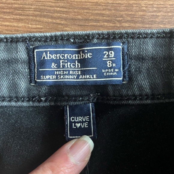 FREE A & F Black Curve Love High Rise Super Skinny Ankle Denim/Jeans - Picture 4 of 11